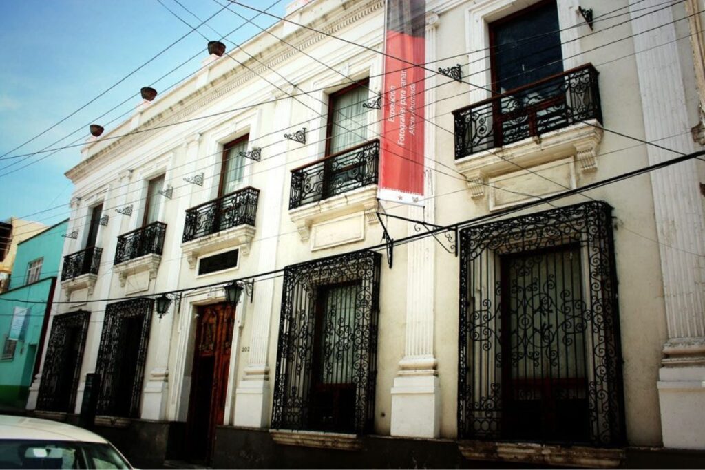 Fachada del Foro Cultural Efrén Rebolledo, en el centro de Pachuca