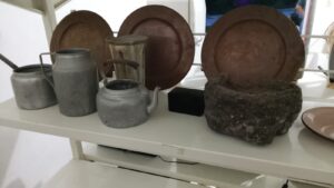 Piezas de uso cotidiano integran la colección del Museo Regional Coralillo, un proyecto familiar para preservar la memoria histórica de la región