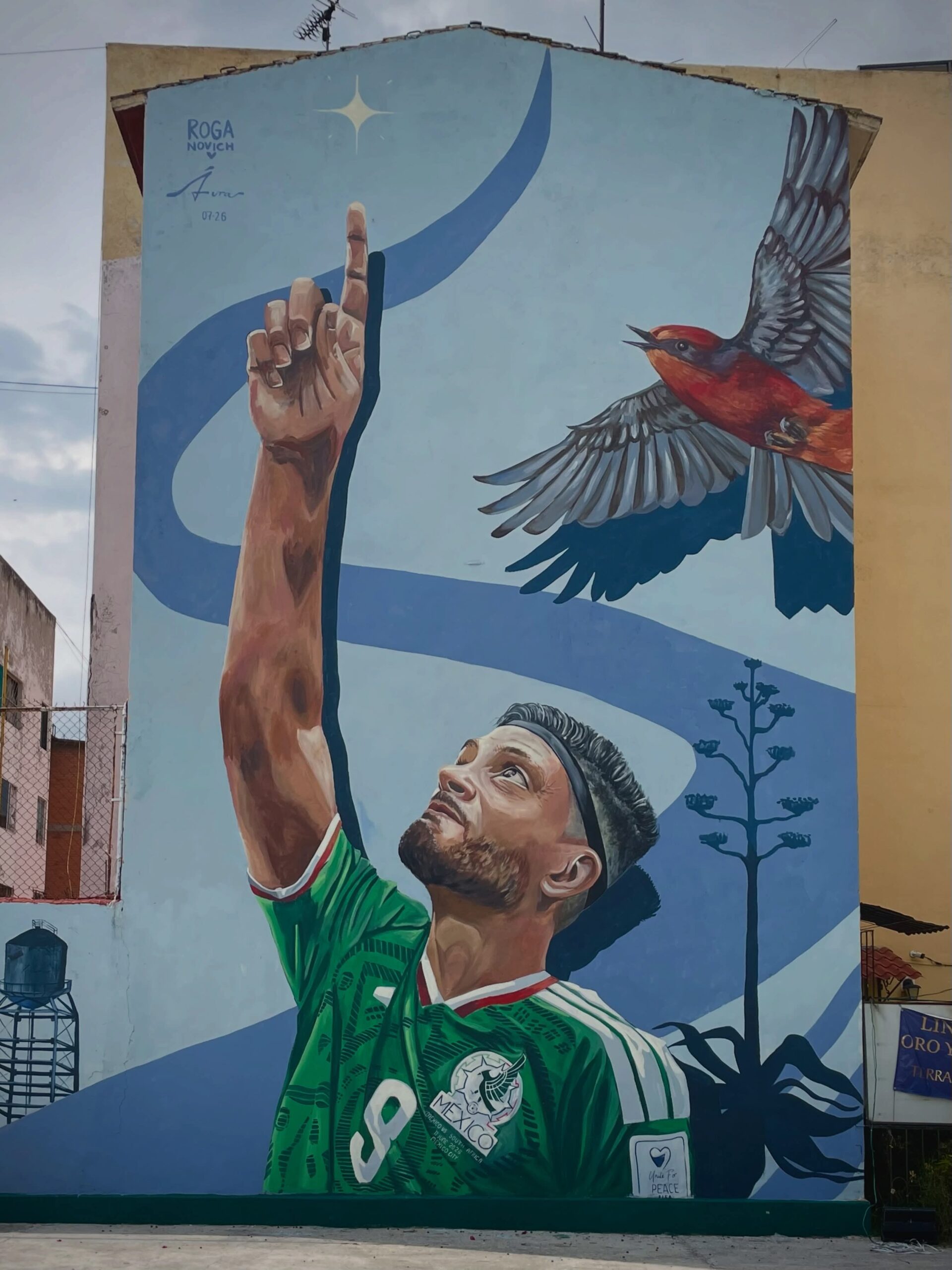 Una artista argentina realizó un homenaje al futbolista Raúl Jiménez | Foto: Magda Olguín