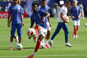 Didier Deschamps espera recuperar a Aurélien Tchouaméni para mantener el equilibrio de los Bleus.