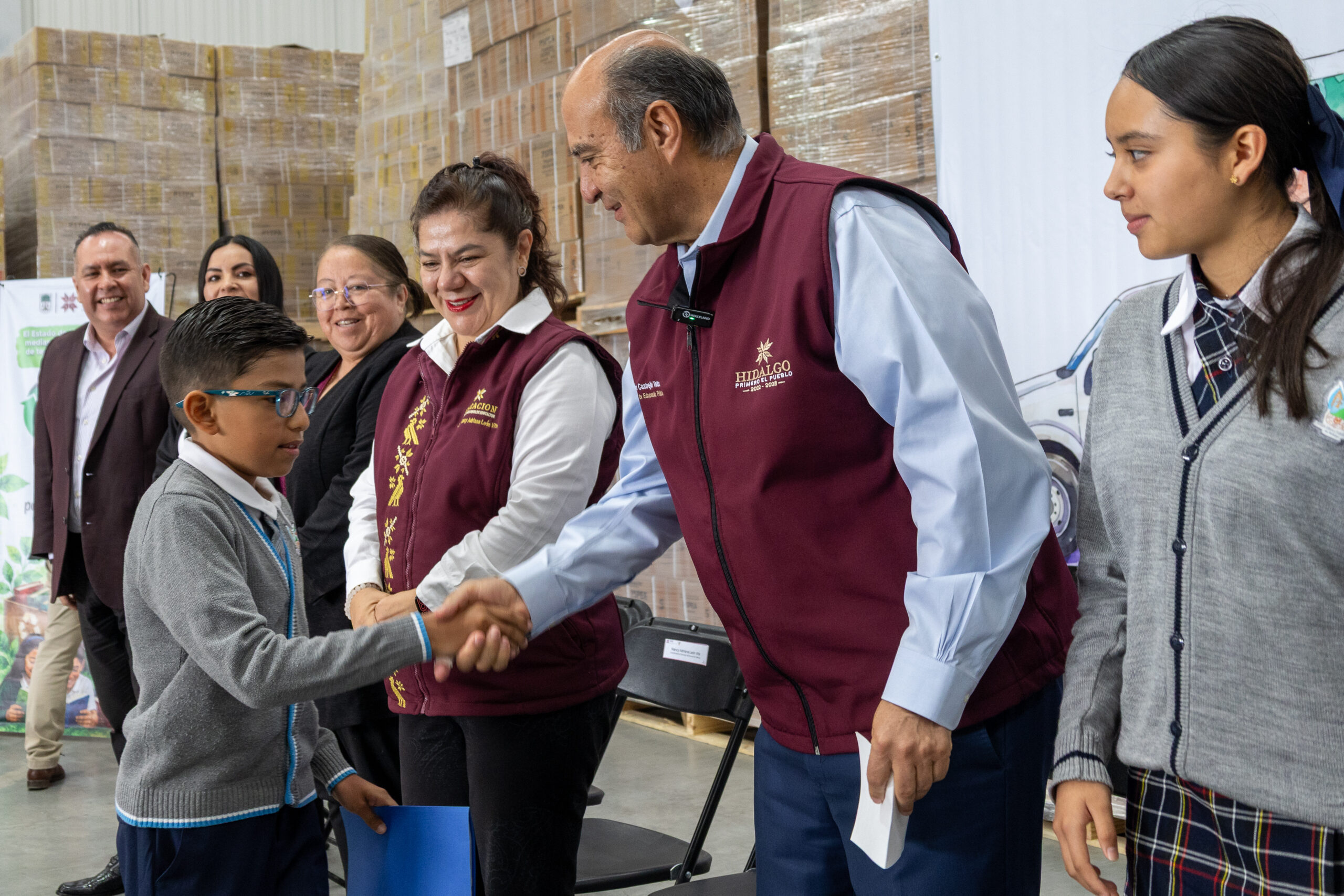 Autoridades educativas encabezaron el arranque de distribución de Libros de Texto Gratuitos para el ciclo escolar 2026-2027