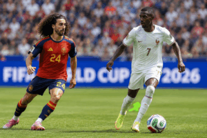 Marc Cucurella tendrá un duelo exigente frente al desequilibrio de Ousmane Dembélé.