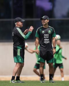 Javier Aguirre aseguró que Rafael Márquez está plenamente preparado para dirigir a México