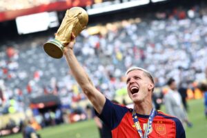 Dani Olmo se convirtió en el cerebro ofensivo de España