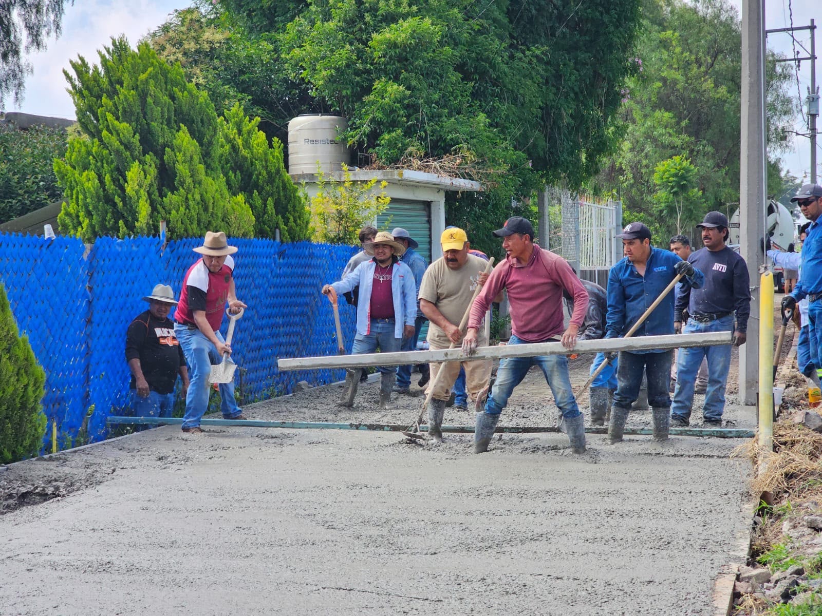 Mejoran vialidades en Tepeji mediante trabajos de pavimentación con concreto hidráulico en la comunidad Benito Juárez