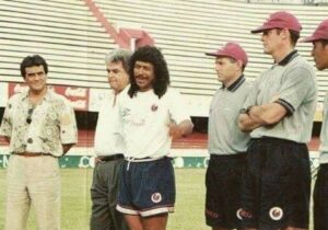El histórico creador del escorpión, llego a defender la playera de los Tiburones Rojos del Veracruz