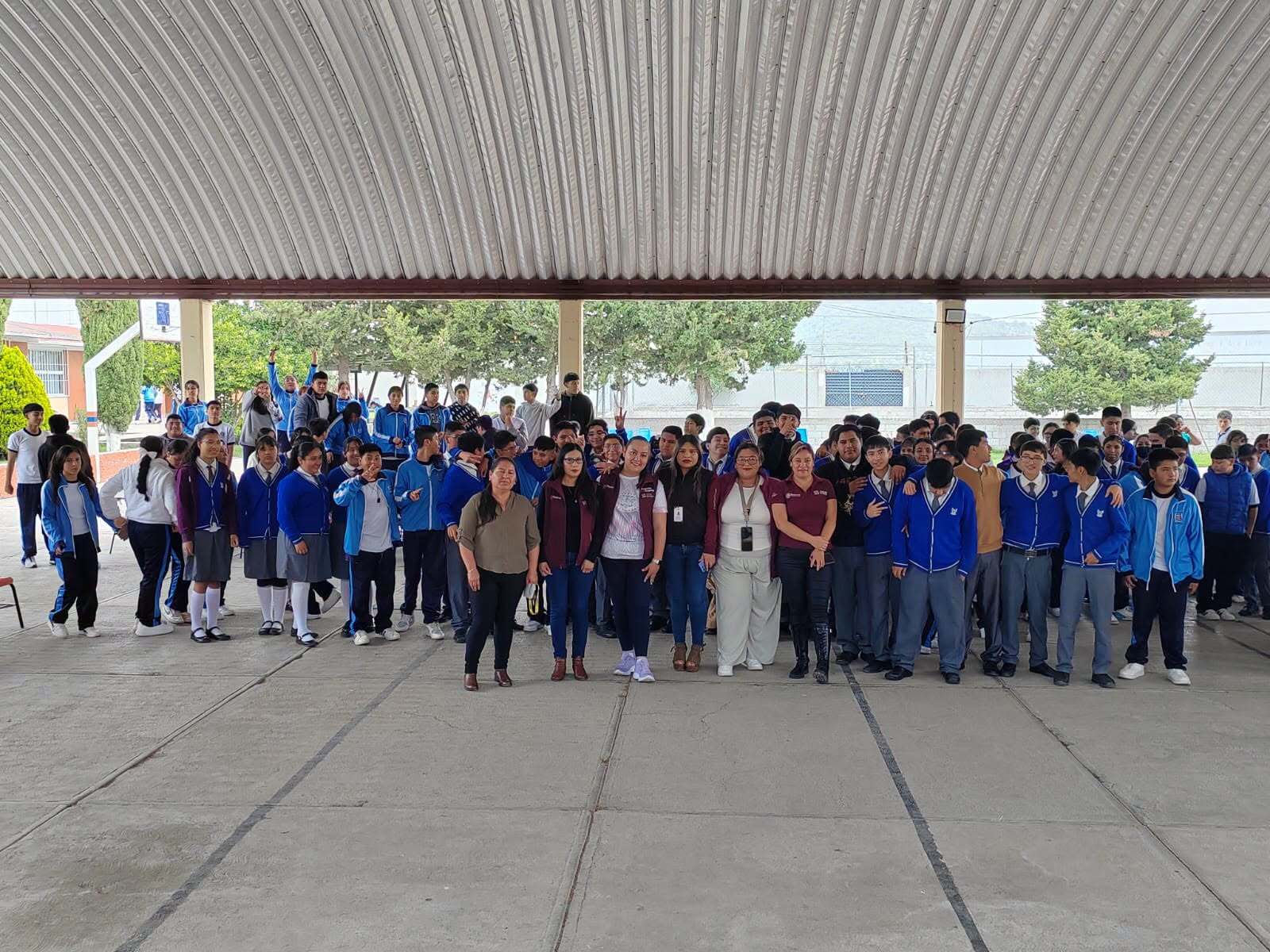 Autoridades llevaron una charla educativa a una telesecundaria de Tolcayuca