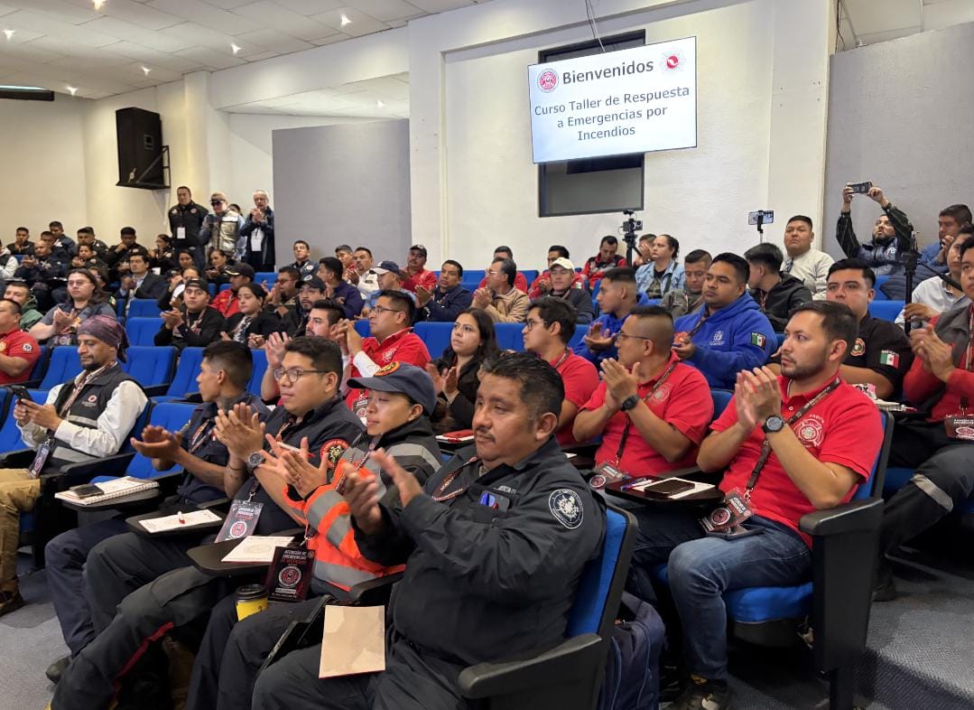 La capacitación está dirigida a líderes operativos y mandos medios o superiores