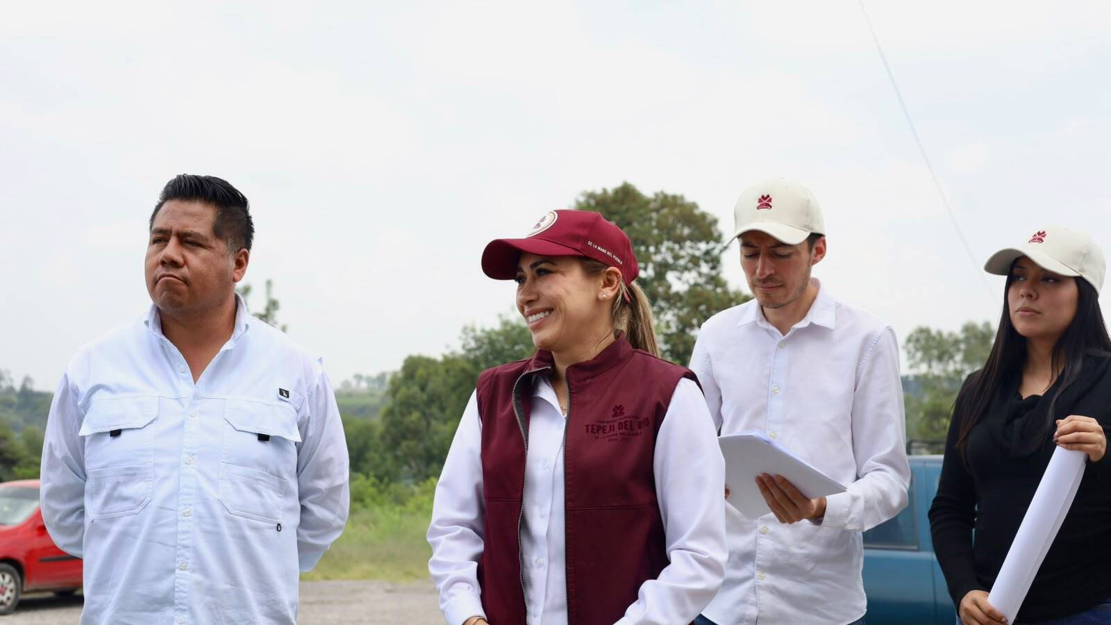 Habitantes de Miradores participaron en una reunión con autoridades de Tepeji para revisar proyectos de infraestructura y vialidades