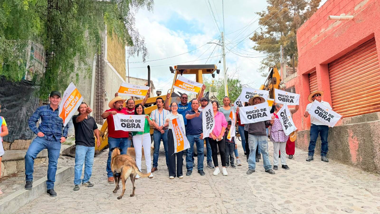 Habitantes y representantes locales acompañaron el arranque de las obras de infraestructura en San Agustín Tlaxiaca enfocadas en movilidad urbana