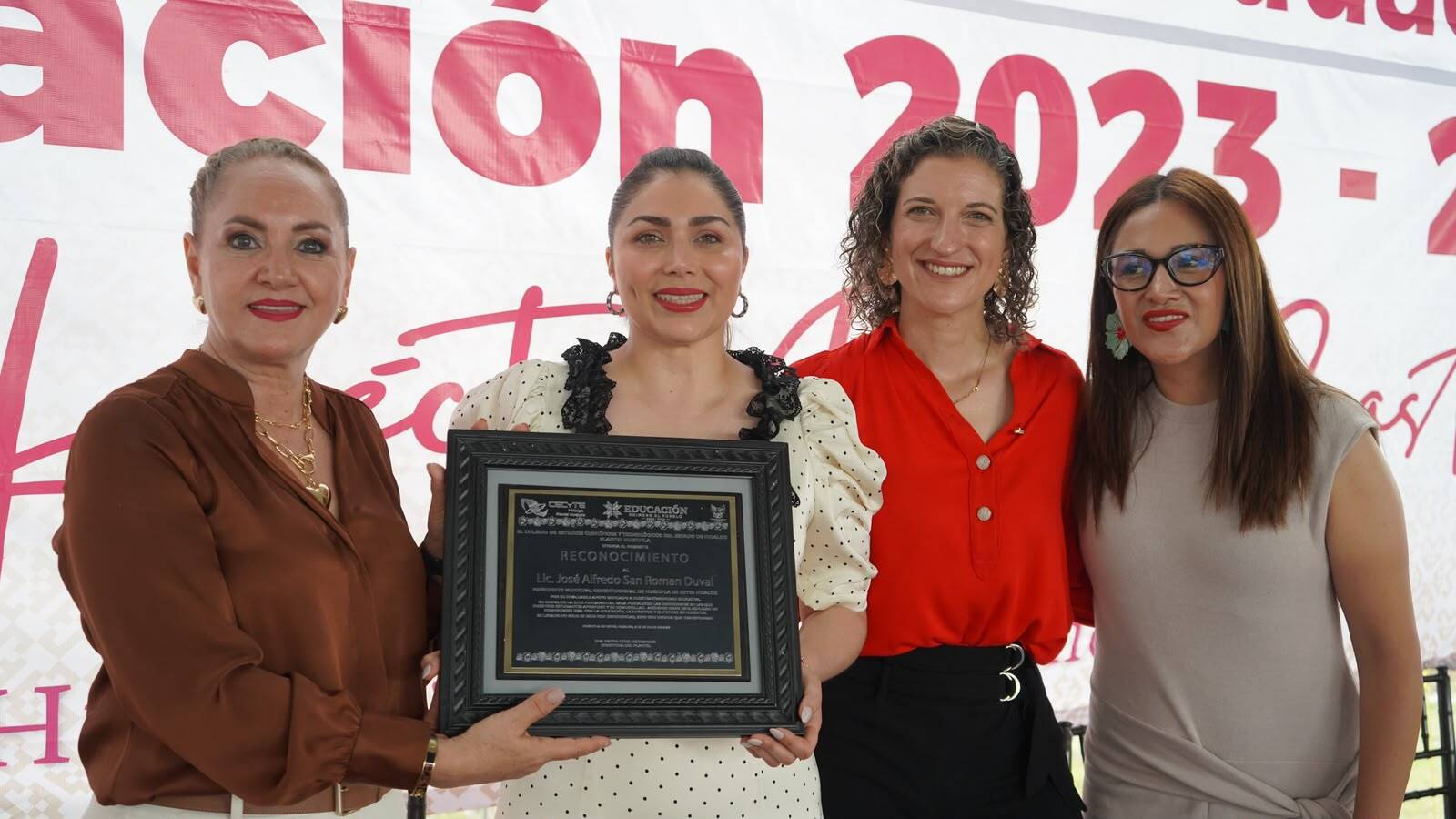 Autoridades destacaron avances en educación en Huejutla mediante programas enfocados en estudiantes y planteles educativos