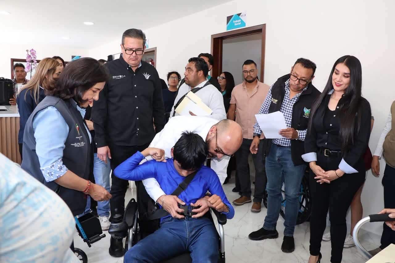 Autoridades municipales y del DIF Hidalgo participaron en la reinauguración de la Unidad Básica de Rehabilitación de Zempoala.