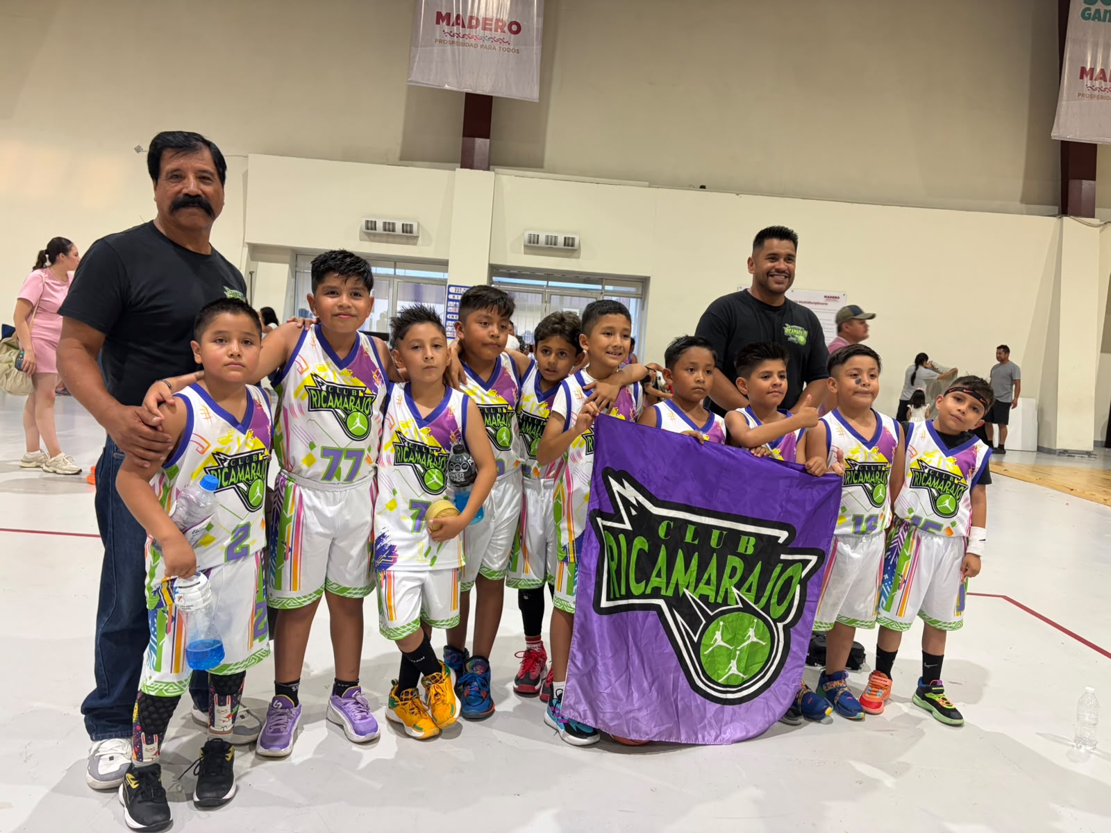 Menores de la categoría 2017-2018 del club Ricamarajo destacan en torneo nacional de minibásquet.