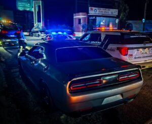 Dos Dodge Challenger, un BMW 120i y un Mini Cooper fueron enviados al corralón.