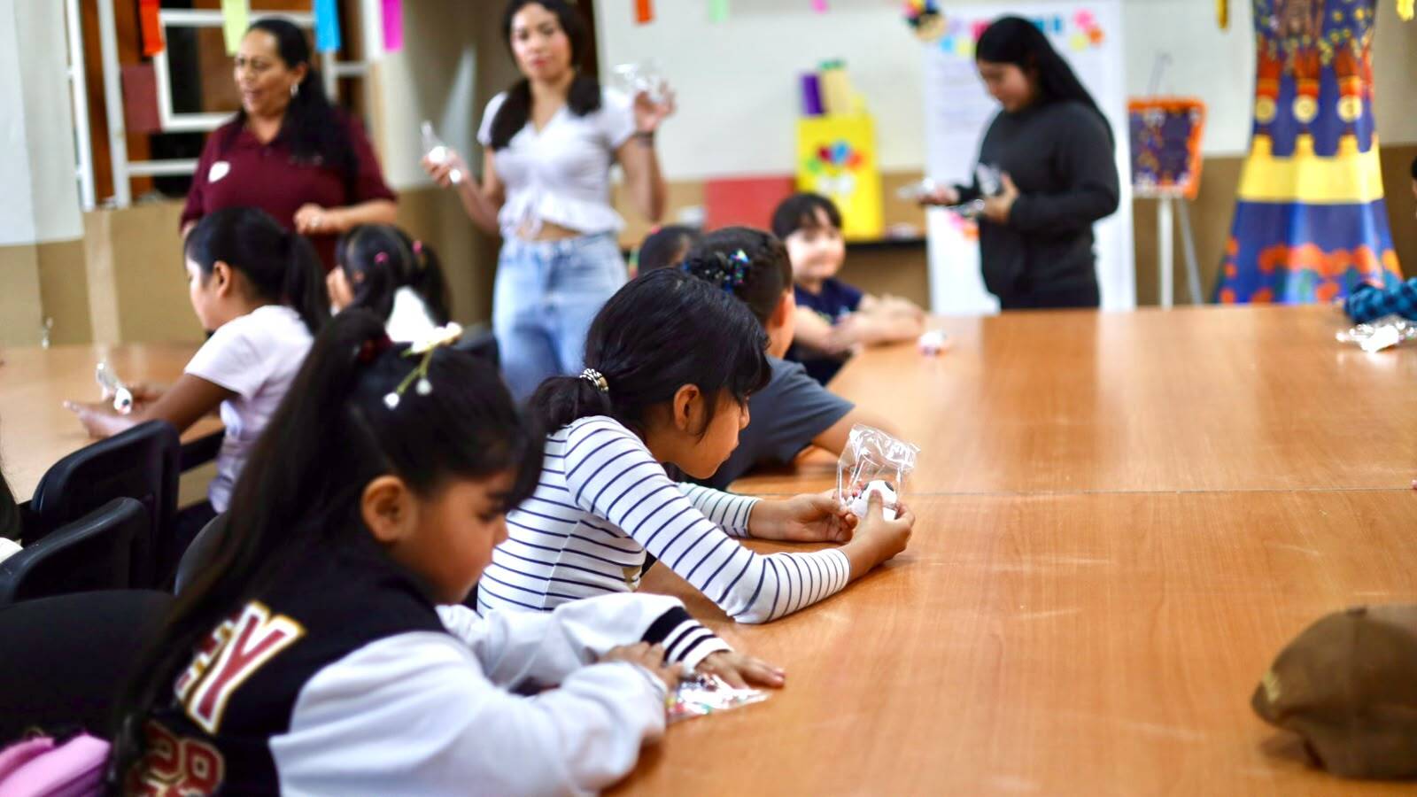 El programa de Tepeji incluye lectura, manualidades y dinámicas recreativas para fomentar la creatividad infantil