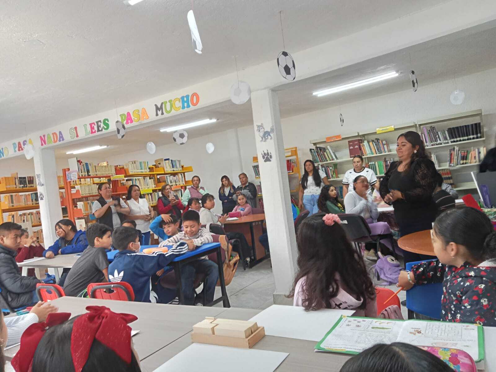 Niñas y niños participan en las actividades del curso de verano de Tolcayuca dentro de las bibliotecas públicas del municipio