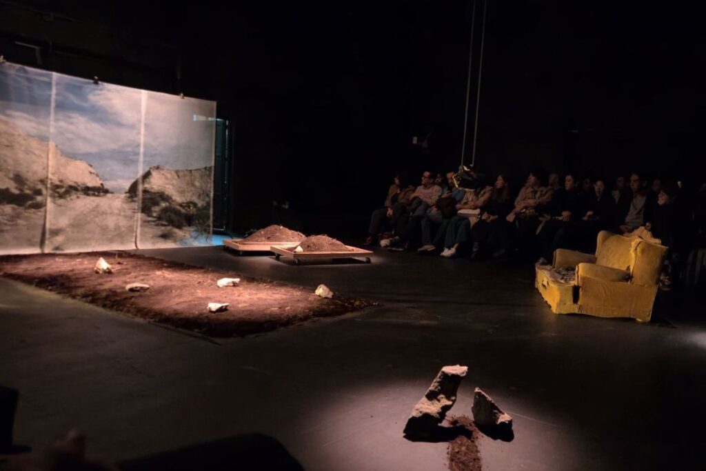 Puesta en escena 'Cerros testigos' en el Teatro Coordinación de Ciudad de México