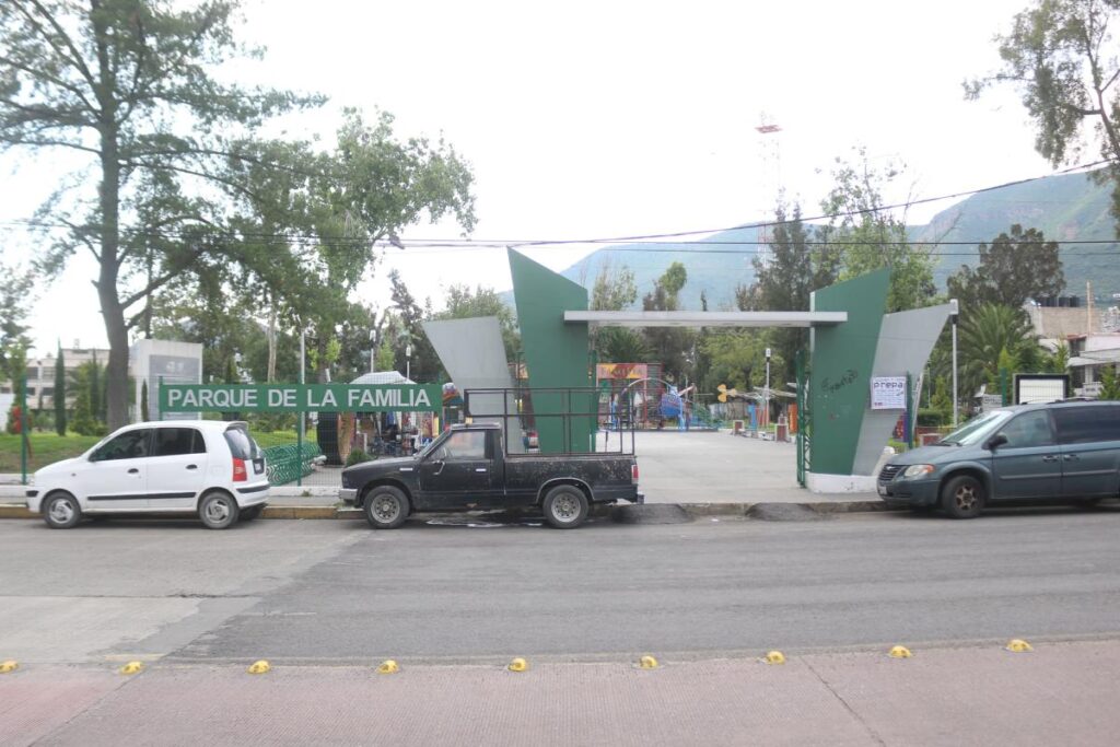 Los parques de la Familia y del Maestro, en la avenida Juárez, volvieron al patrimonio estatal : Foto: Juan Martínez