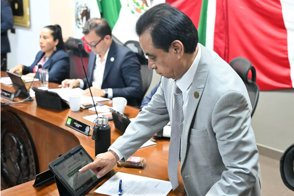 Andrés Velázquez Vázquez dijo que el Poder Legislativo actuará como mediador en el tema del relleno sanitario de Tula de Allende | Foto: Especial