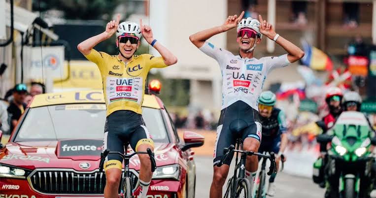 Los Campos Elíseos fueron escenario del cierre de un Tour de Francia histórico para Isaac del Toro y el ciclismo mexicano.
