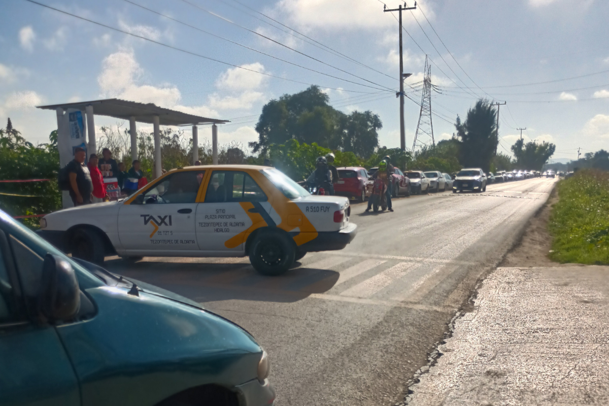 Las quejas señalan que se generan congestionamientos en el acceso a las clínicas del IMSS | Foto: Magda Olguín